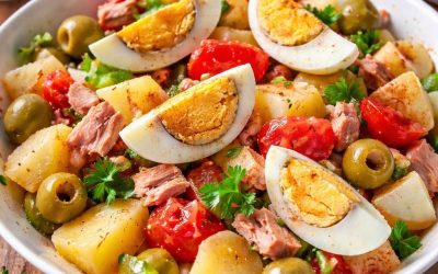 Salade méditerranéenne de pommes de terre et de thon