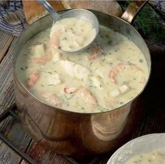 Bisque de fruits de mer au crabe et crevettes