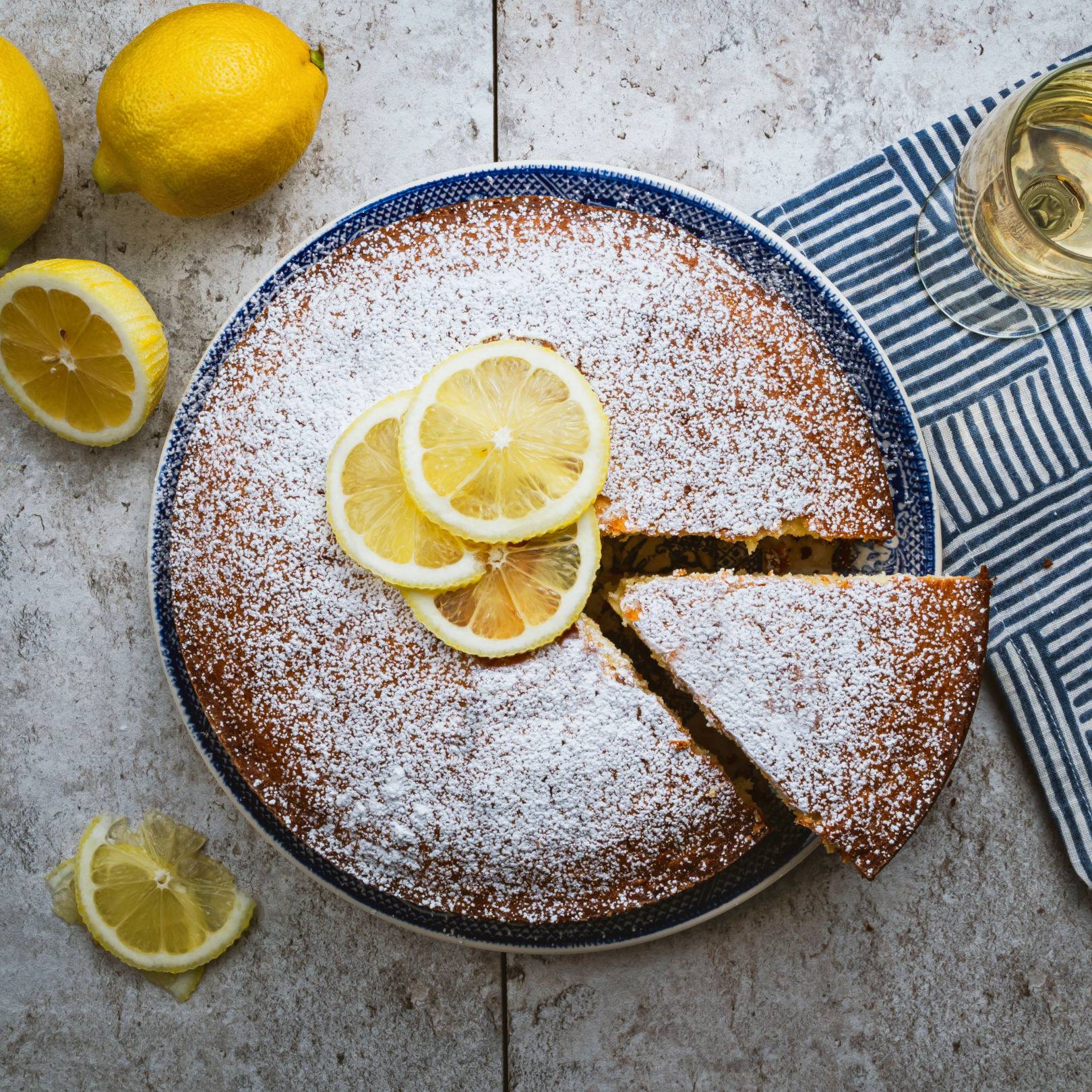 Gâteau moelleux au citron et à la ricotta : un dessert italien divin à déguster chez soi