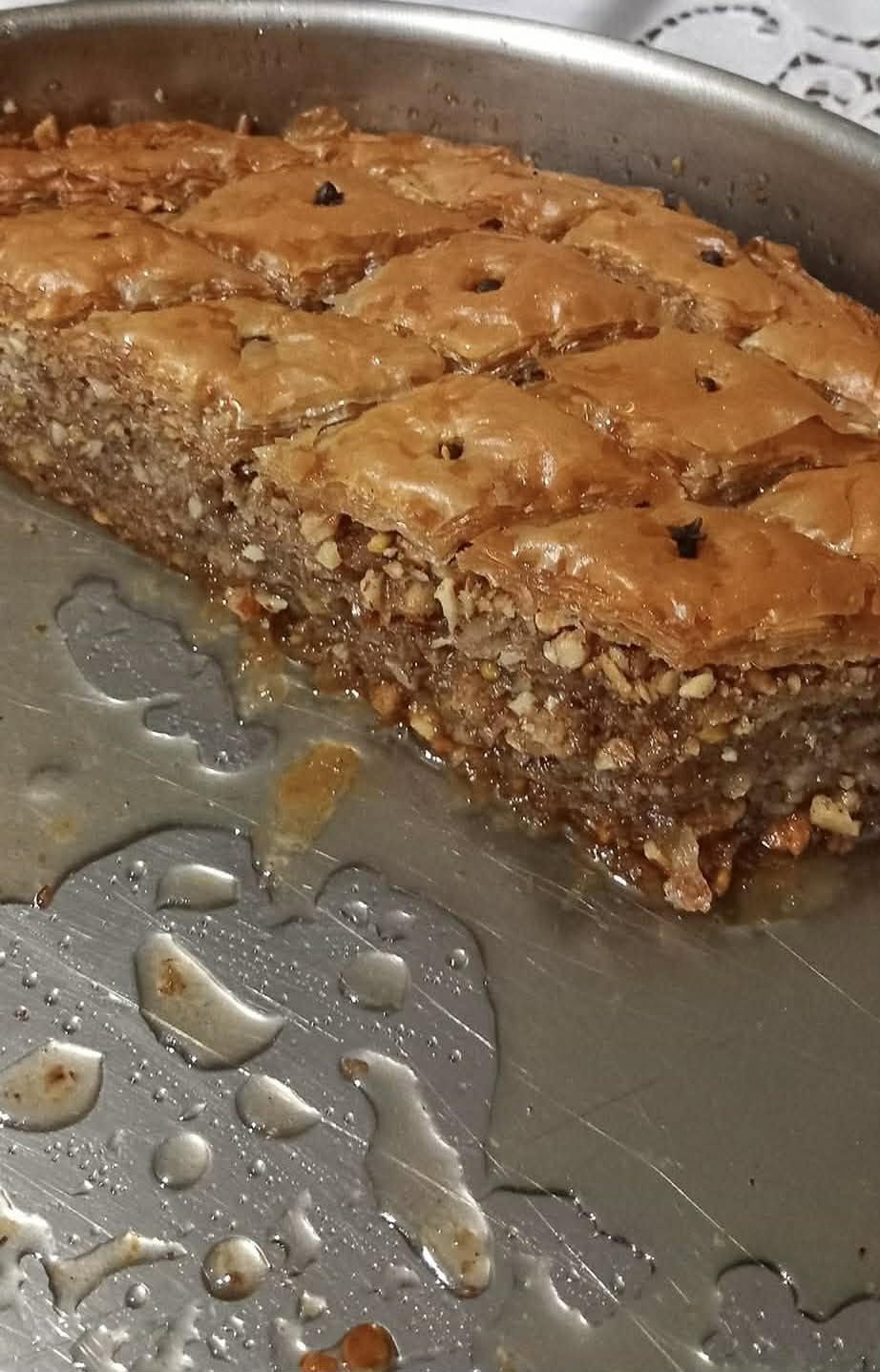 Ladombaklavas de Mesolongi au miel – traditionnels, aromatiques et de Carême