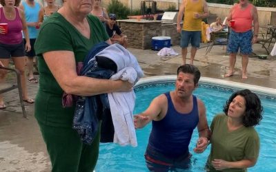La trahison au bord de la piscine qui a paralysé tout un complexe d’appartements