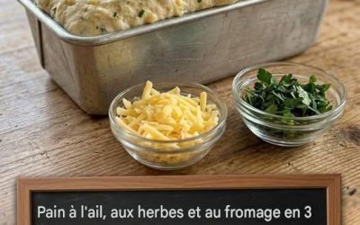 Pain à l’ail et au fromage avec des herbes, prêt en 3 minutes. La recette complète se trouve dans le premier commentaire.