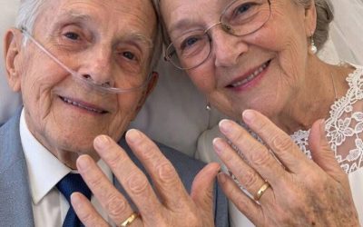 J’ai épousé mon amour de lycée à 73 ans, car c’était son dernier souhait. Après ses funérailles, son avocat a frappé à ma porte et m’a dit : « Vous êtes tombée en plein dans son piège. »