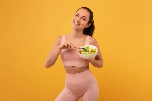 Perte de poids : voici les 3 boosters minceur à ajouter à vos salades pour fondre plus vite