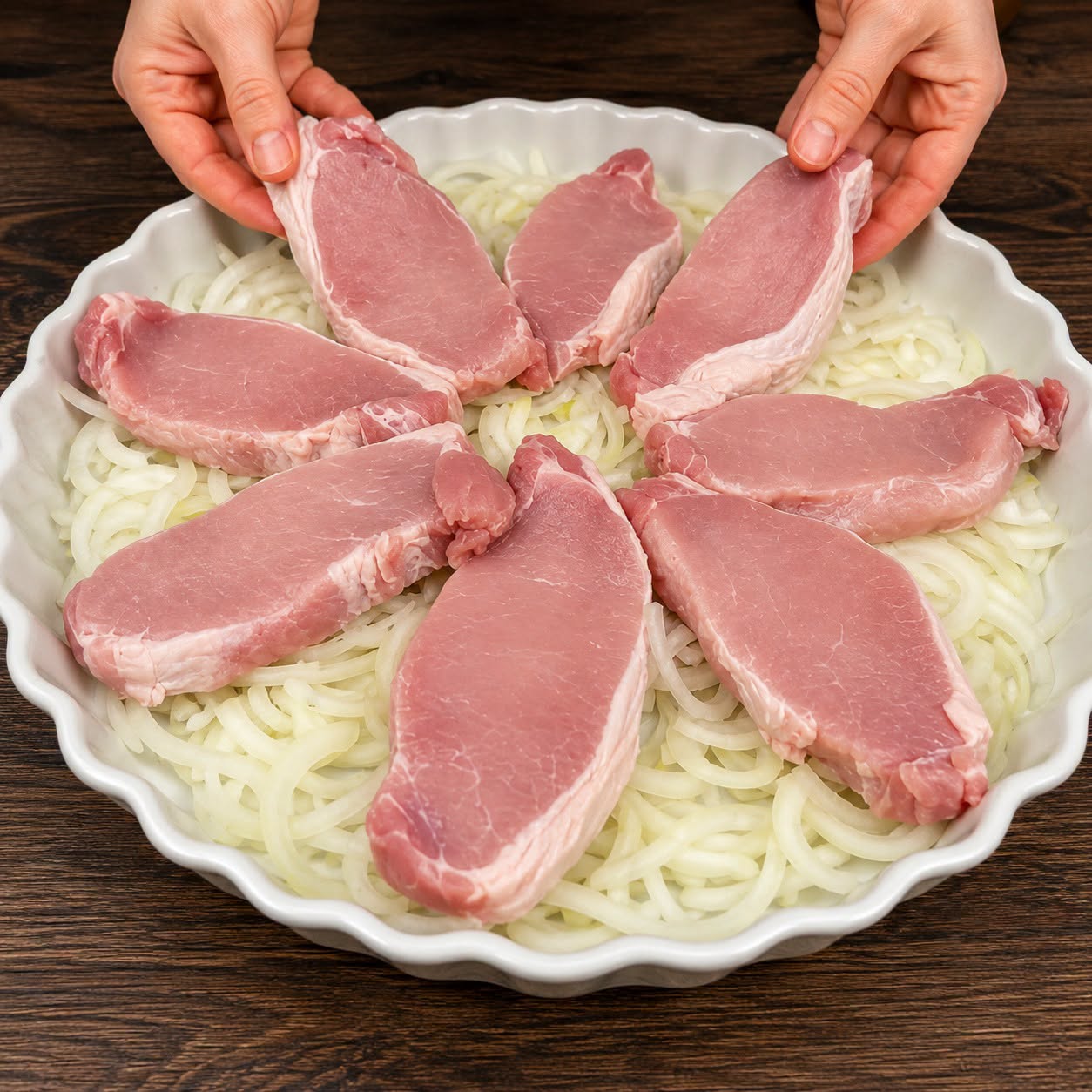 Mon beau-père a une RECETTE pour le meilleur rôti de porc : placez-le sur un lit d’oignons et faites-le cuire au four, vous rêverez de ce délice !