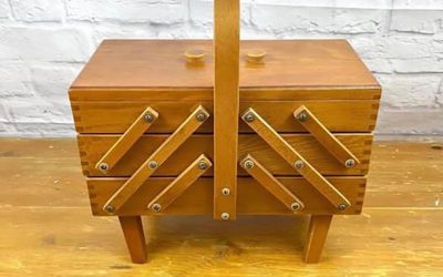 📦Ils ont trouvé cette étrange boîte dans le grenier de ma grand-mère.