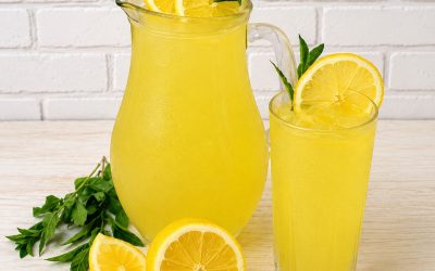 J’ai rapporté de vacances la recette de la limonade turque – et elle est délicieuse : j’en ai fait tout l’été !