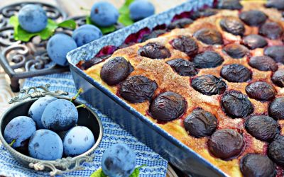 Gâteau aux prunes en tasse