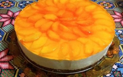 J’ai préparé aujourd’hui un gâteau aux pêches et au yaourt sans cuisson.
